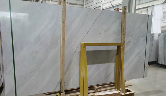 The Palissandro  White and Statuario slabs were loaded ! 