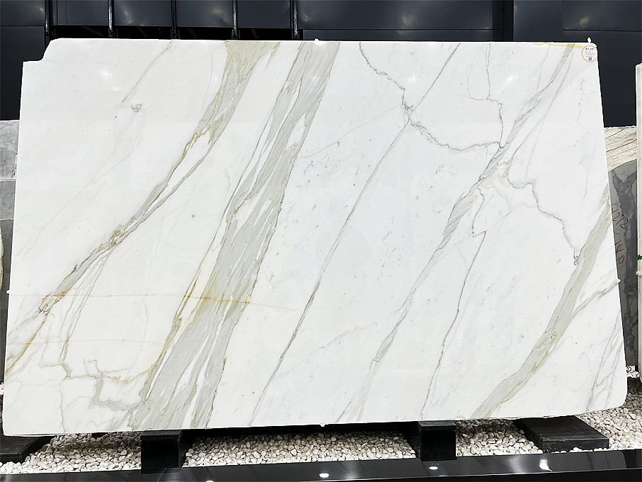 calacatta marble slab